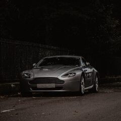 Aston-Martin-DB9